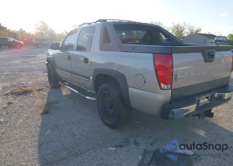 2004 Chevrolet Avalanche 1500 из США, поврежденный, VIN 3GNEC12T94G246791